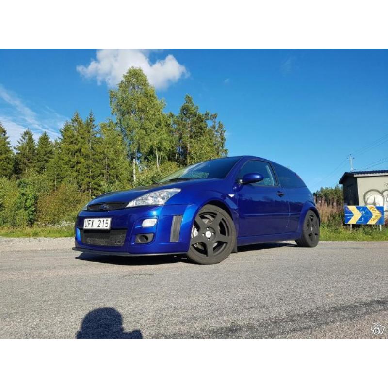Ford Focus RS Mk1 -03