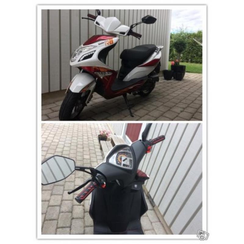 Moped Znen