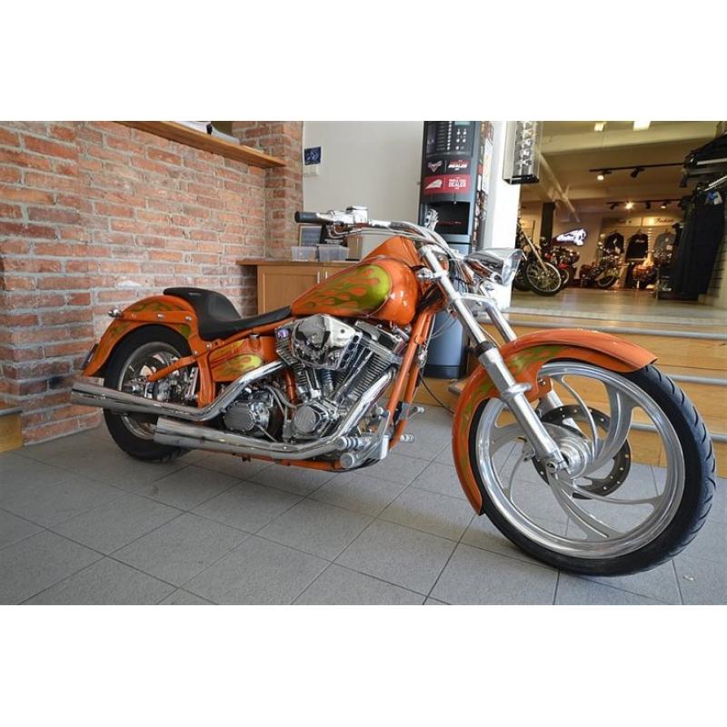 Harley-Davidson Ultima Custom Fri Lev -90